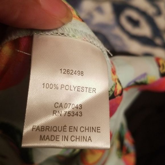 Joie Light Blue Crop Top With Button & Tie Front & Peppers Motif NWT Sz. M - Picture 10 of 11